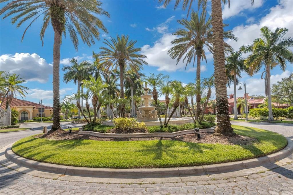 For Sale: $319,900 (2 beds, 2 baths, 1309 Square Feet)