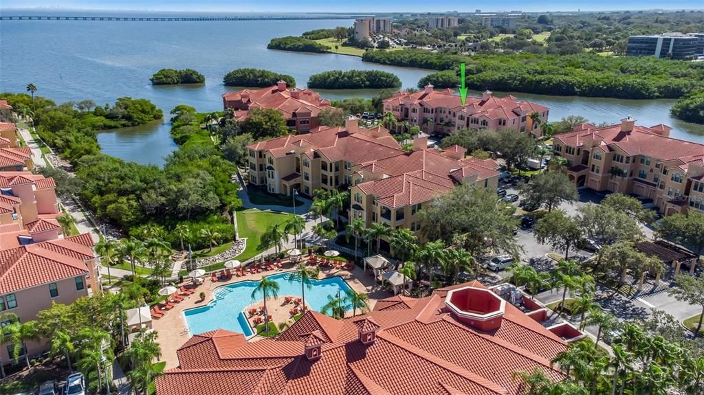 For Sale: $319,900 (2 beds, 2 baths, 1309 Square Feet)