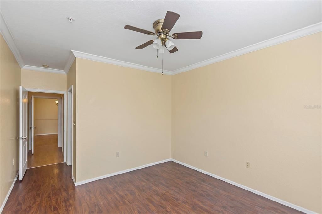 For Sale: $319,900 (2 beds, 2 baths, 1309 Square Feet)