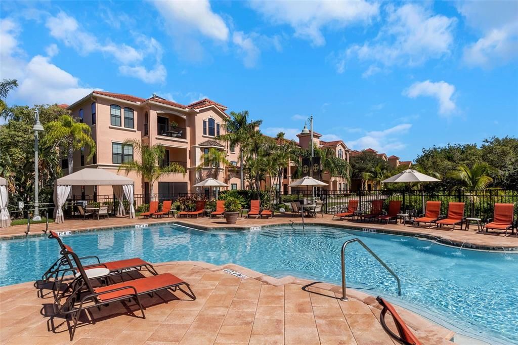 For Sale: $319,900 (2 beds, 2 baths, 1309 Square Feet)