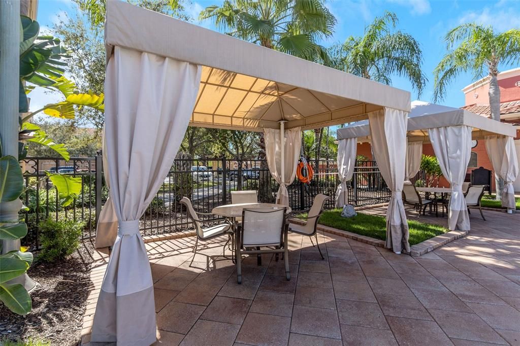 For Sale: $319,900 (2 beds, 2 baths, 1309 Square Feet)