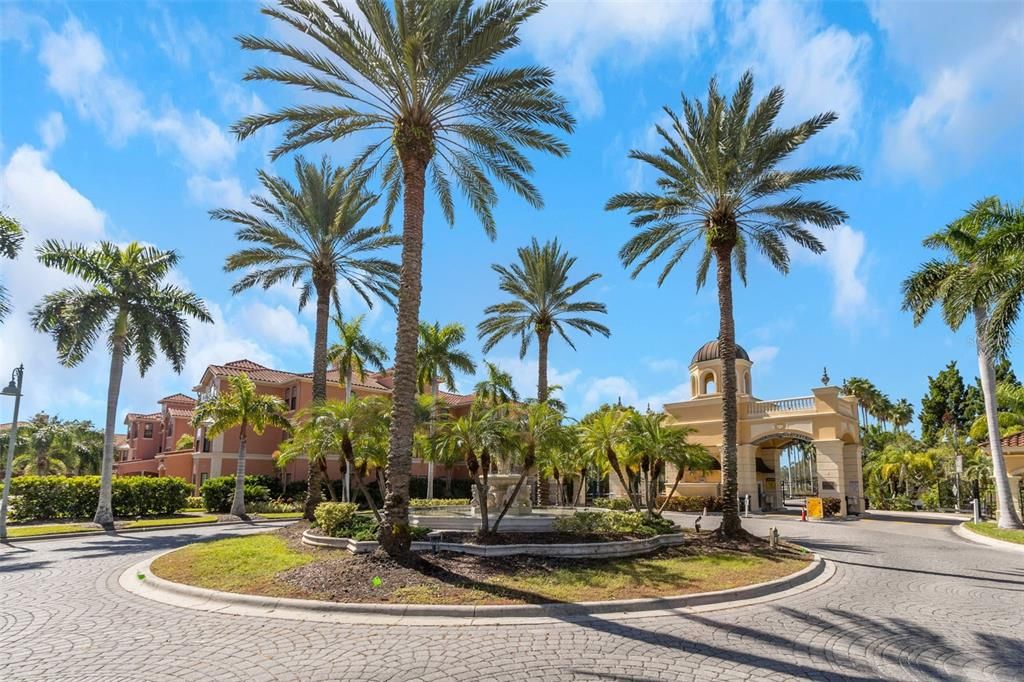 For Sale: $319,900 (2 beds, 2 baths, 1309 Square Feet)