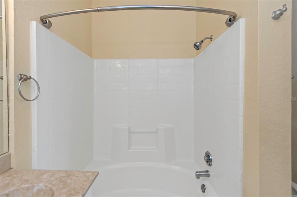 For Sale: $319,900 (2 beds, 2 baths, 1309 Square Feet)