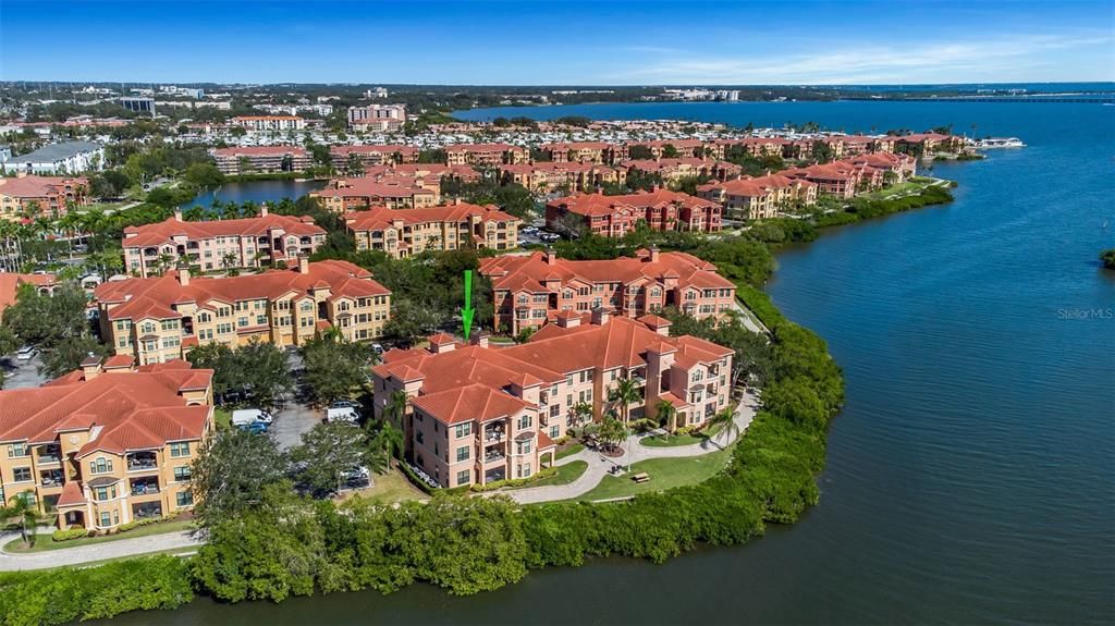 For Sale: $319,900 (2 beds, 2 baths, 1309 Square Feet)