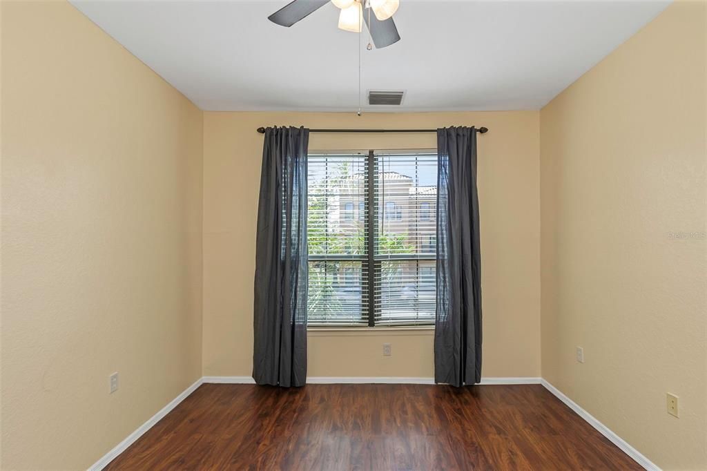 For Sale: $319,900 (2 beds, 2 baths, 1309 Square Feet)