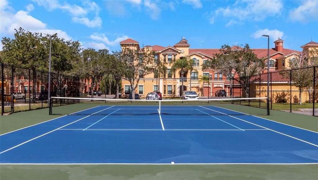 For Sale: $319,900 (2 beds, 2 baths, 1309 Square Feet)