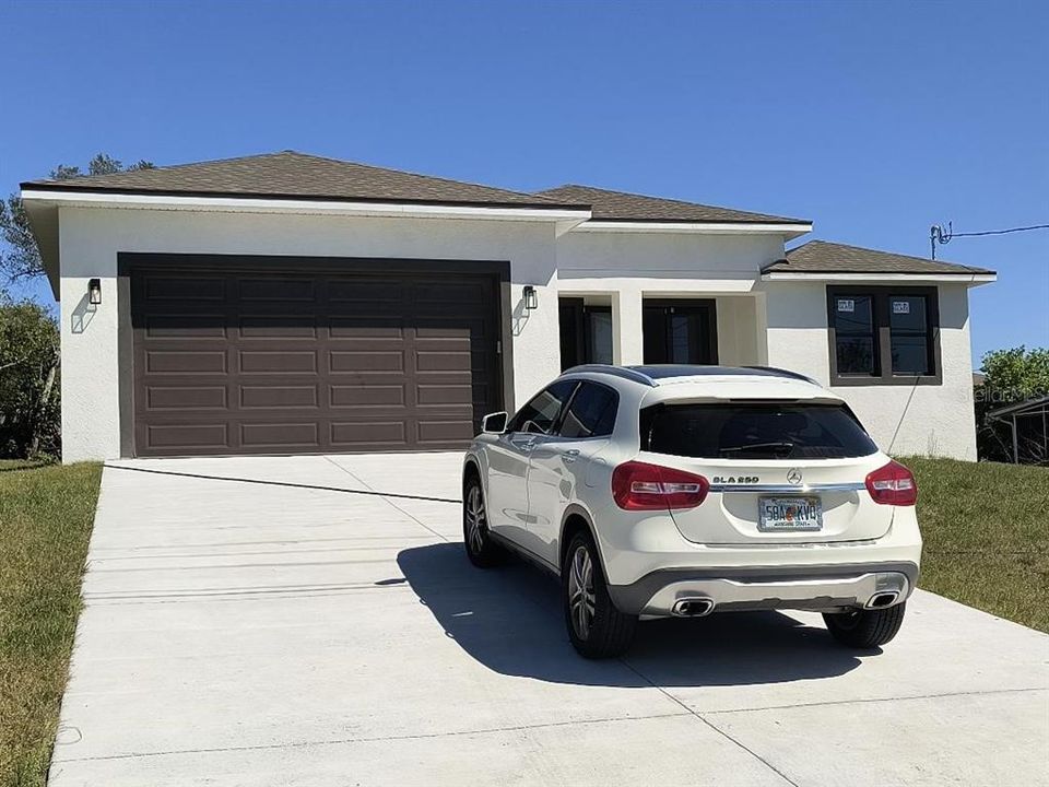 最近售出: $399,900 (4 贝兹, 2 浴室, 2455 平方英尺)