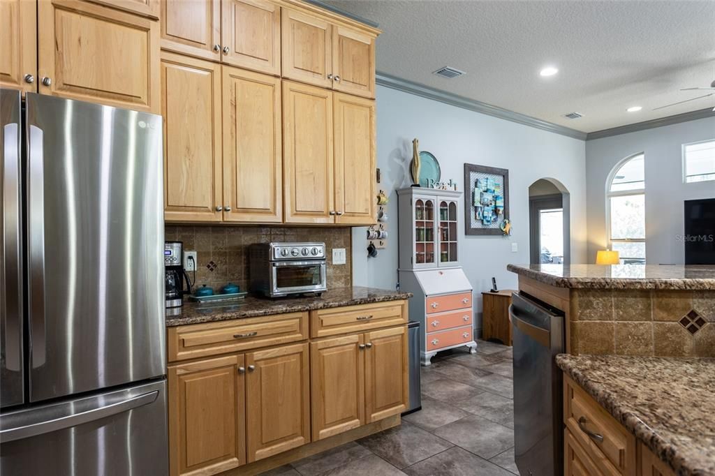 Active With Contract: $699,980 (4 beds, 3 baths, 2772 Square Feet)