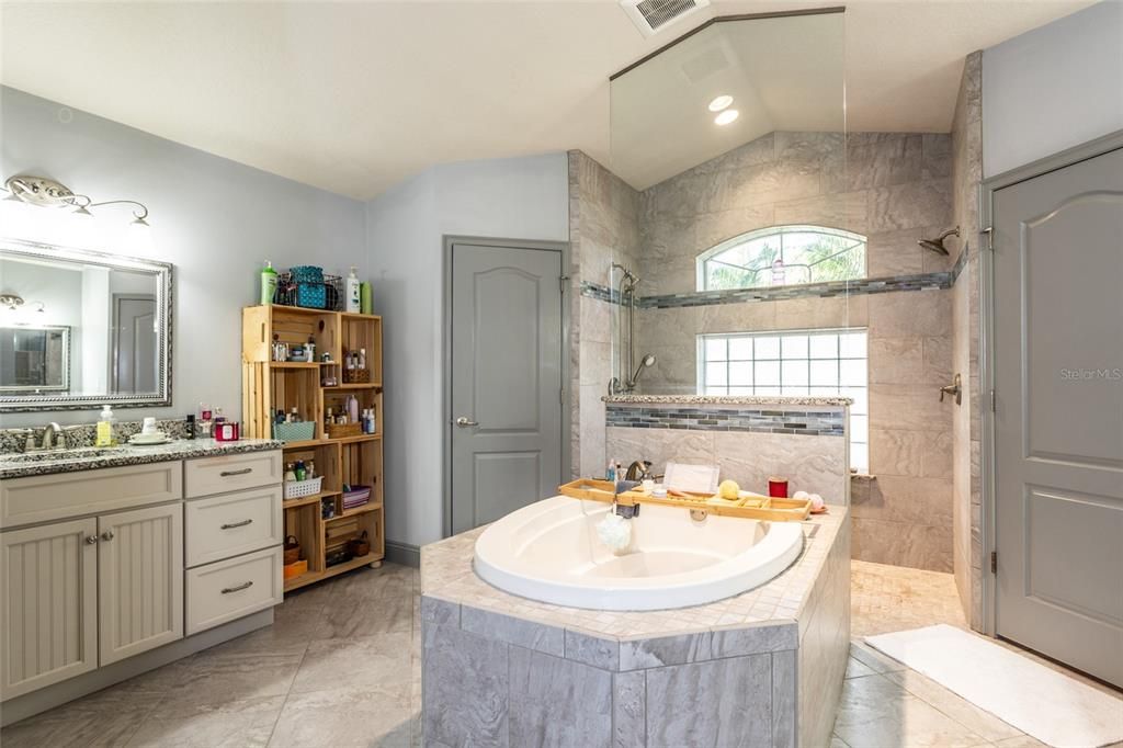 Active With Contract: $699,980 (4 beds, 3 baths, 2772 Square Feet)