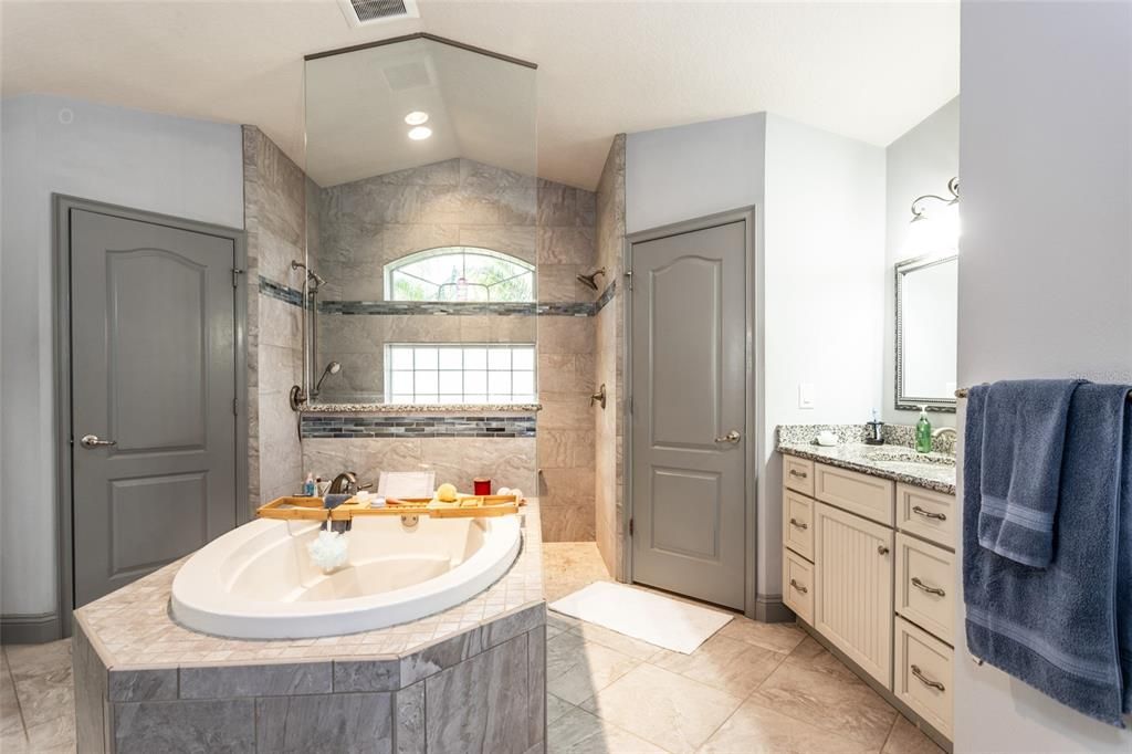 Active With Contract: $699,980 (4 beds, 3 baths, 2772 Square Feet)