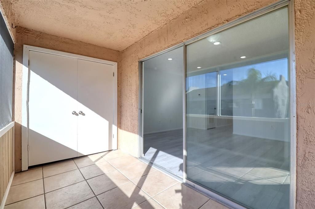 For Sale: $188,000 (2 beds, 2 baths, 1005 Square Feet)