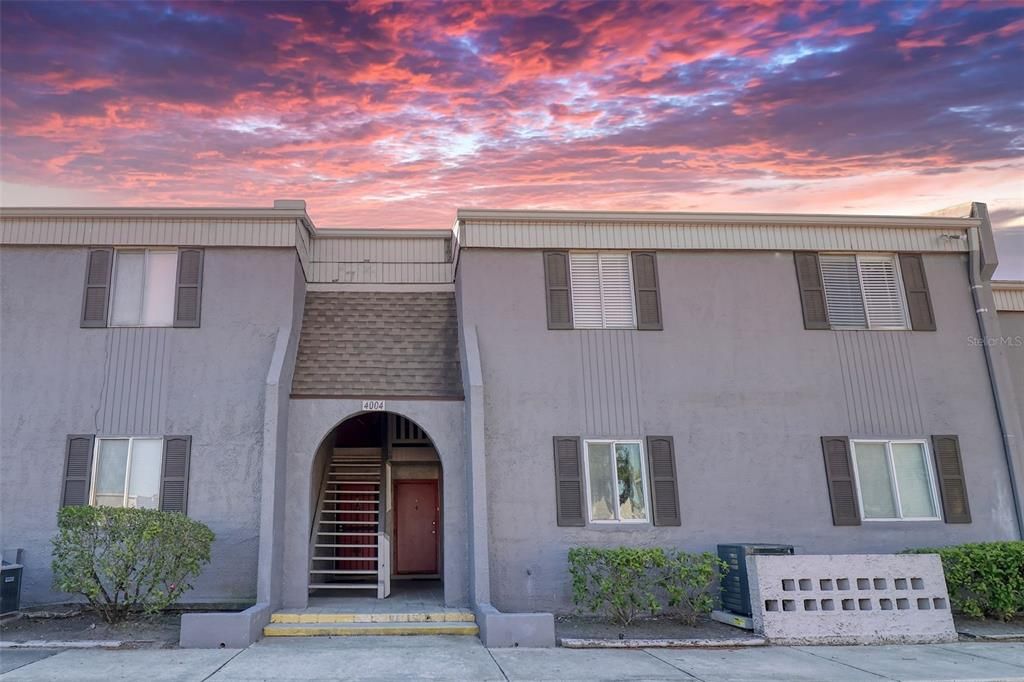 For Sale: $188,000 (2 beds, 2 baths, 1005 Square Feet)