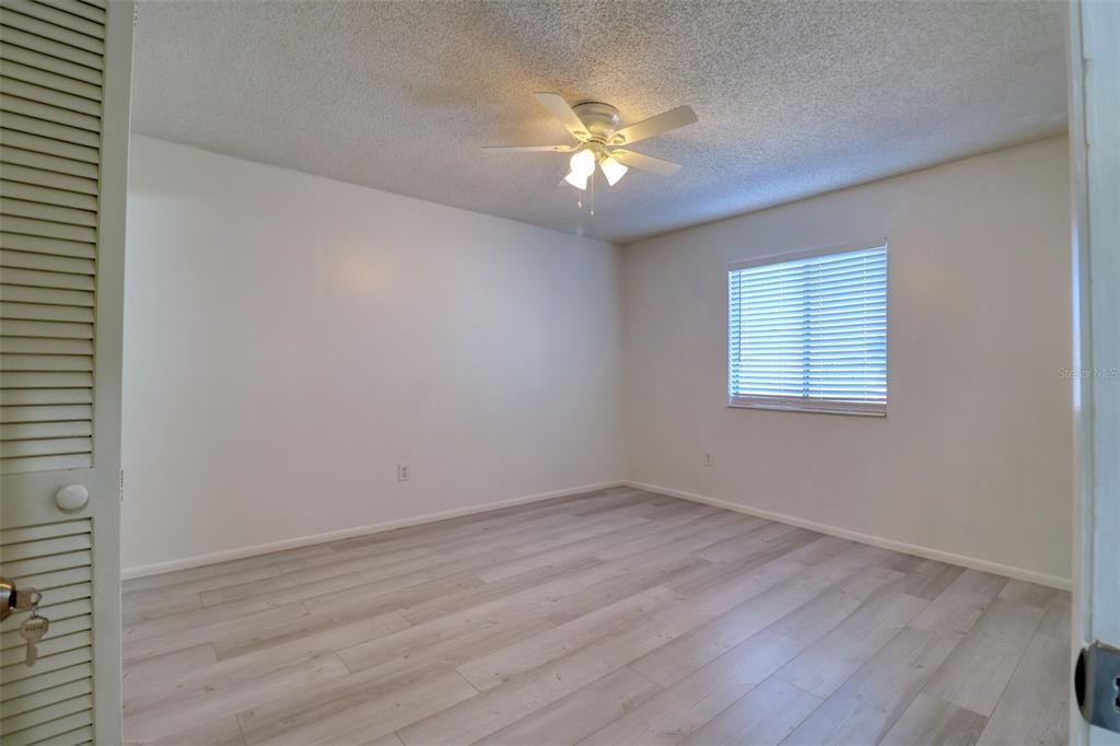 For Sale: $188,000 (2 beds, 2 baths, 1005 Square Feet)