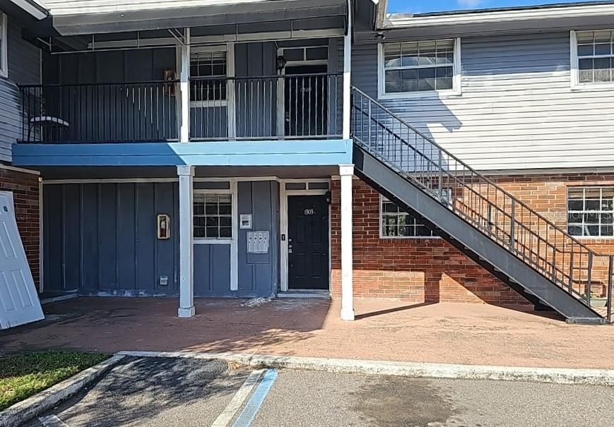 最近售出: $69,900 (2 贝兹, 2 浴室, 1255 平方英尺)