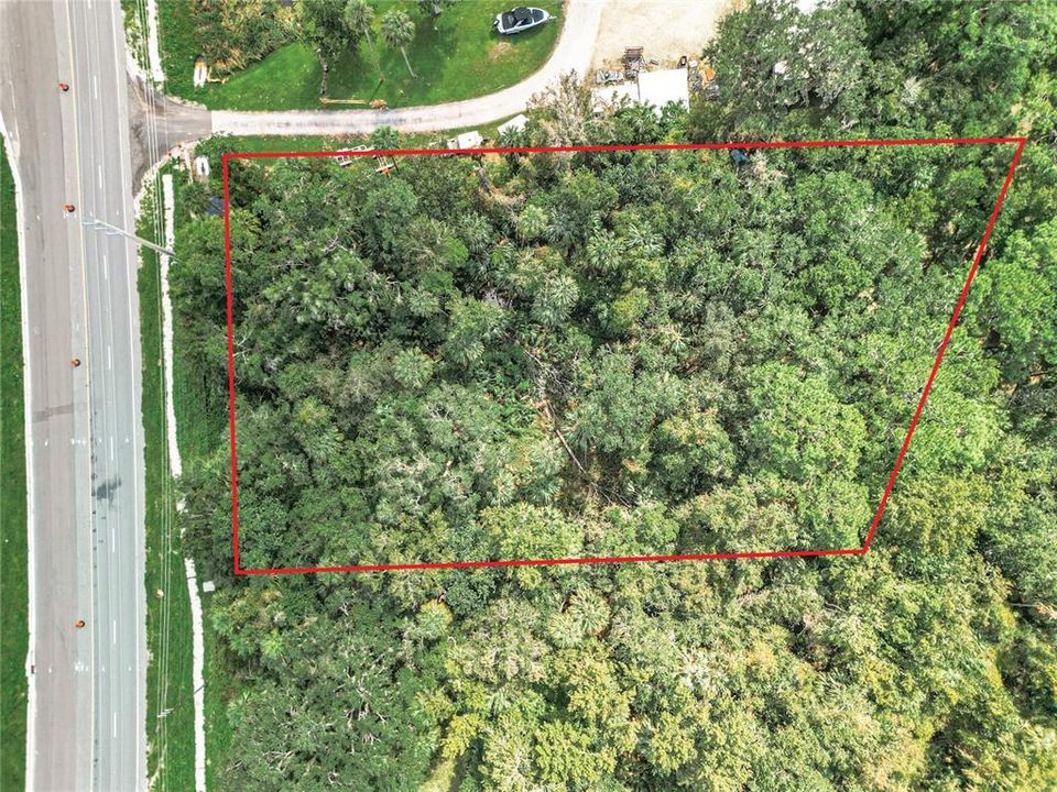 待售: $280,000 (0.98 acres)