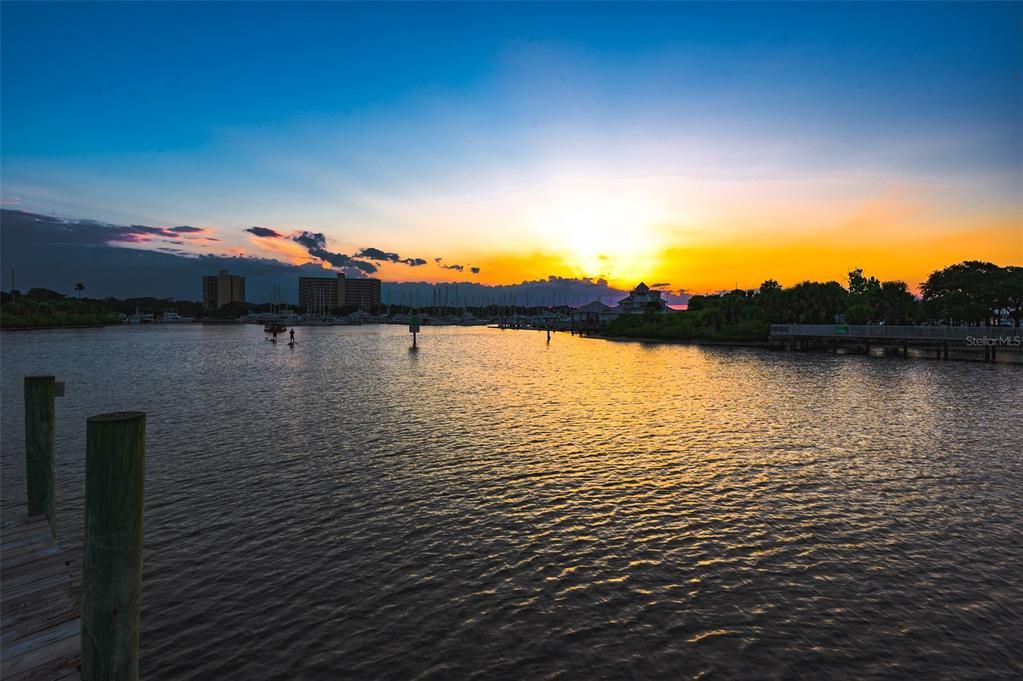 待售: $478,900 (2 贝兹, 2 浴室, 1658 平方英尺)