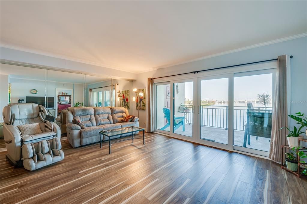 待售: $478,900 (2 贝兹, 2 浴室, 1658 平方英尺)