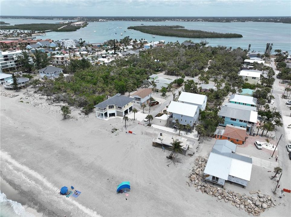 En Venta: $2,875,000 (0.20 acres)