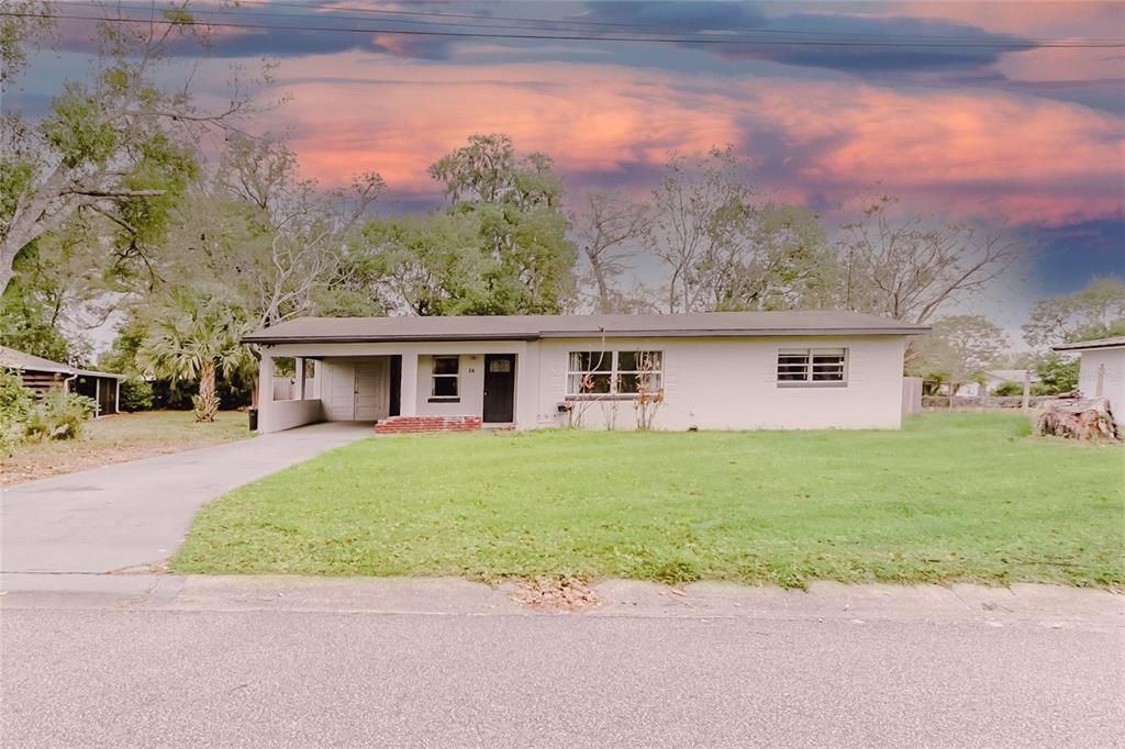 最近售出: $229,995 (2 贝兹, 2 浴室, 1060 平方英尺)