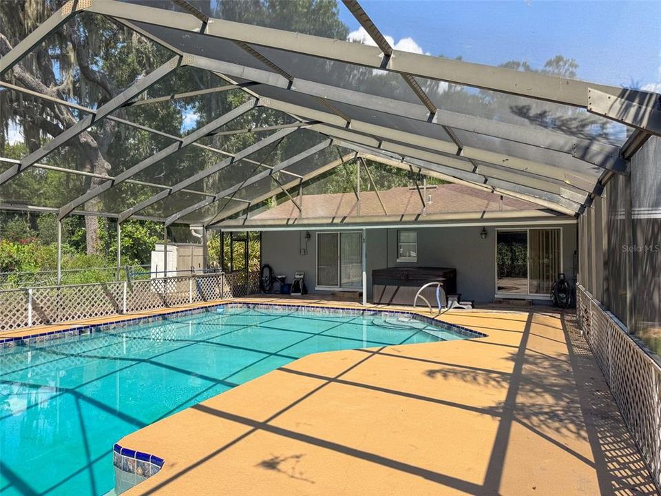 En Venta: $599,000 (3 camas, 2 baños, 2072 Pies cuadrados)