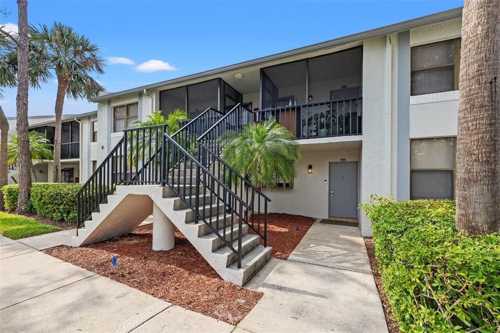 最近售出: $217,500 (2 贝兹, 2 浴室, 1035 平方英尺)