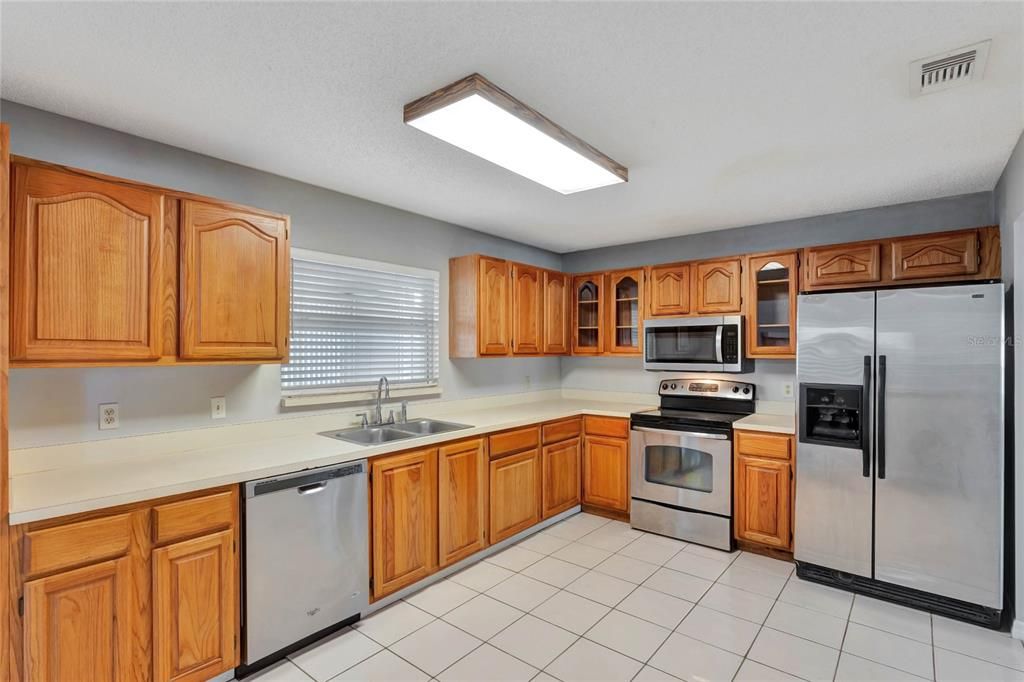 En Venta: $470,000 (4 camas, 2 baños, 2289 Pies cuadrados)