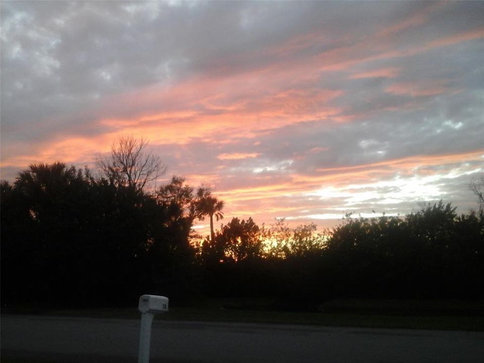 На продажу: $319,000 (2 спален, 2 ванн, 1575 Квадратных фут)