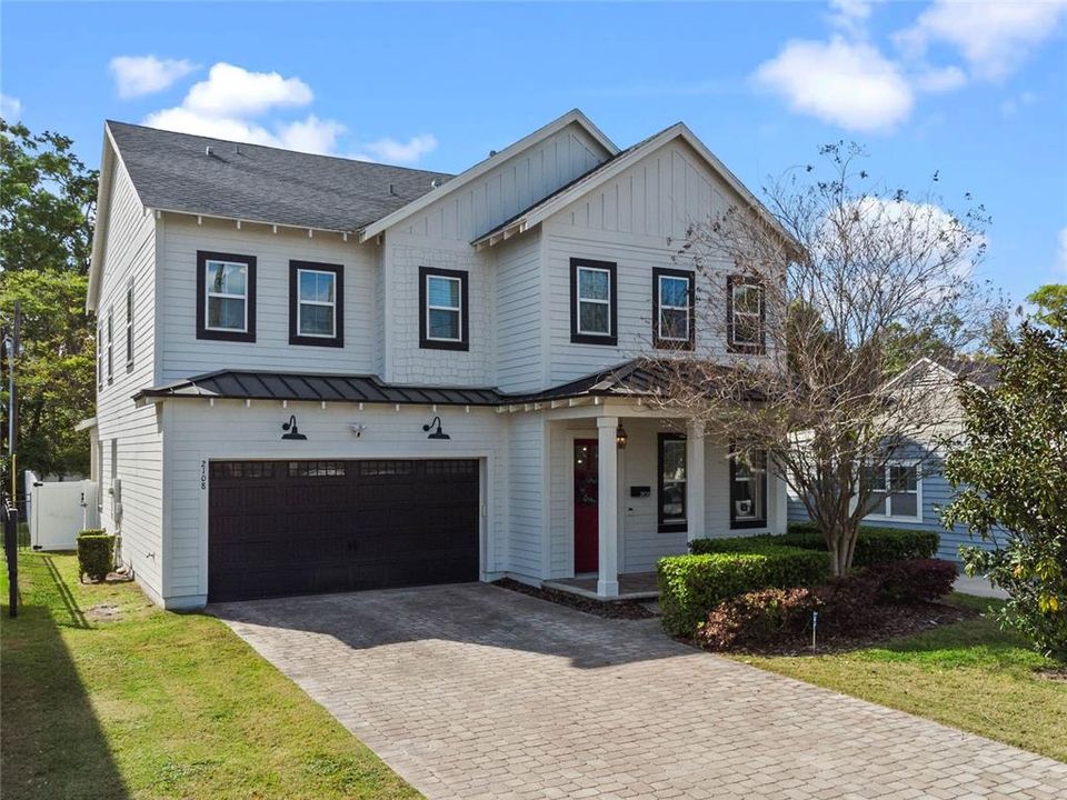 最近售出: $997,000 (4 贝兹, 3 浴室, 3290 平方英尺)