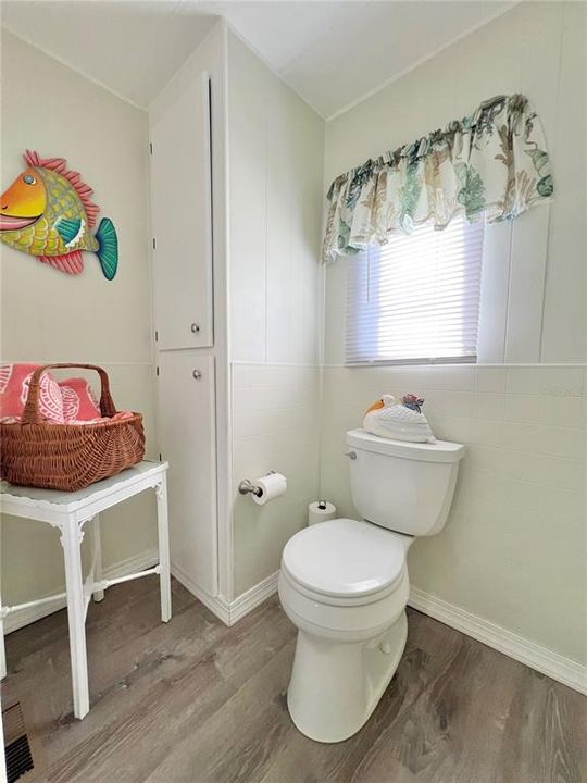 待售: $198,000 (2 贝兹, 2 浴室, 1325 平方英尺)