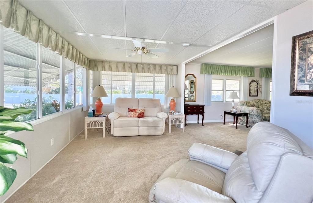 待售: $198,000 (2 贝兹, 2 浴室, 1325 平方英尺)