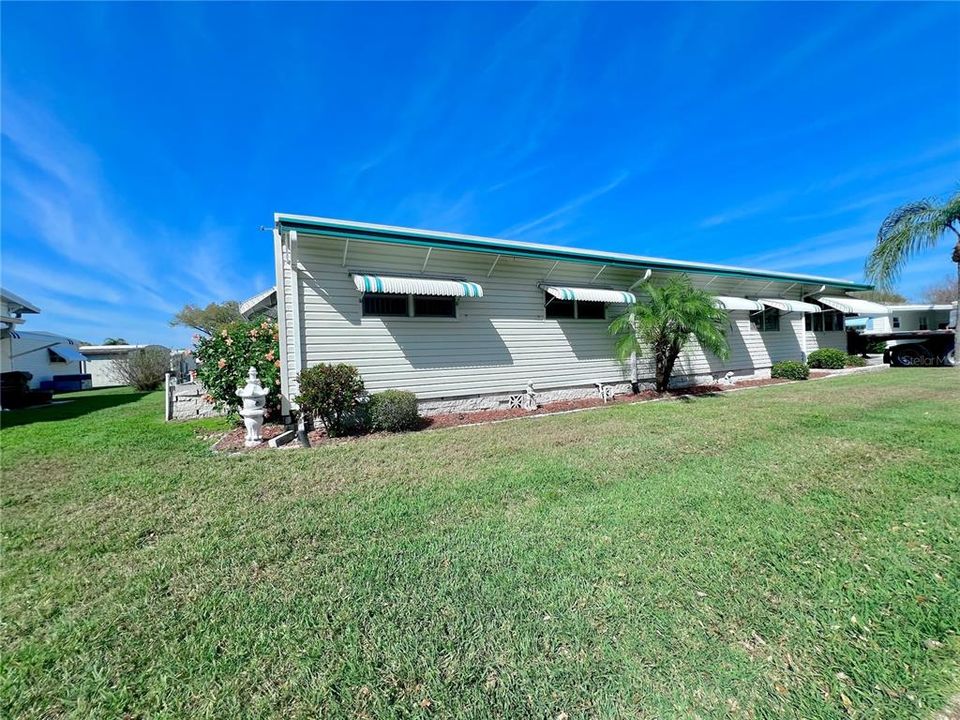 待售: $198,000 (2 贝兹, 2 浴室, 1325 平方英尺)