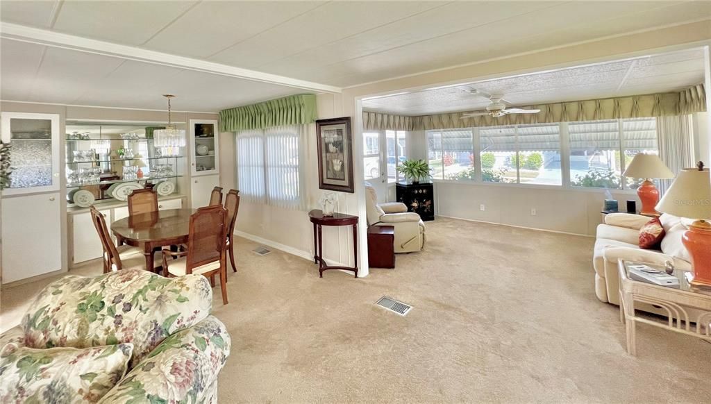 待售: $198,000 (2 贝兹, 2 浴室, 1325 平方英尺)