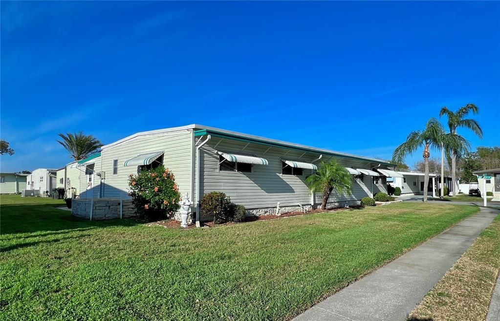 待售: $198,000 (2 贝兹, 2 浴室, 1325 平方英尺)