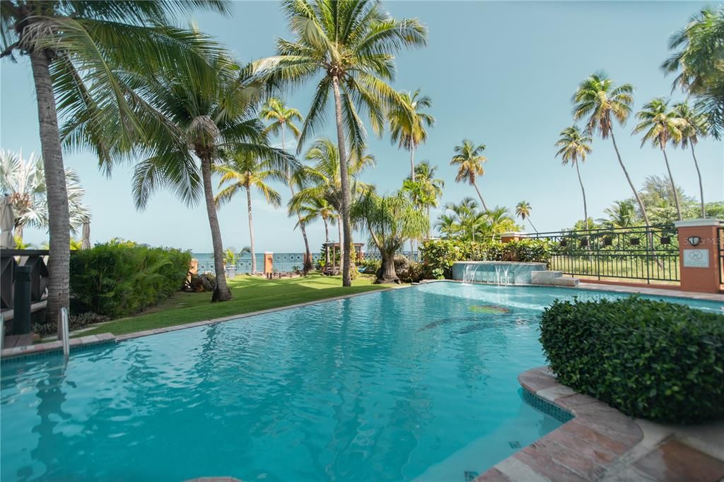 На продажу: $525,000 (2 спален, 2 ванн, 1250 Квадратных фут)