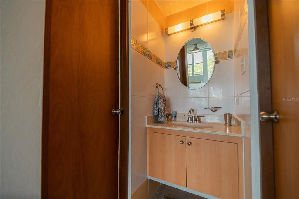 На продажу: $525,000 (2 спален, 2 ванн, 1250 Квадратных фут)