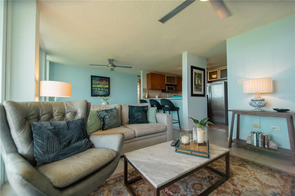 На продажу: $525,000 (2 спален, 2 ванн, 1250 Квадратных фут)