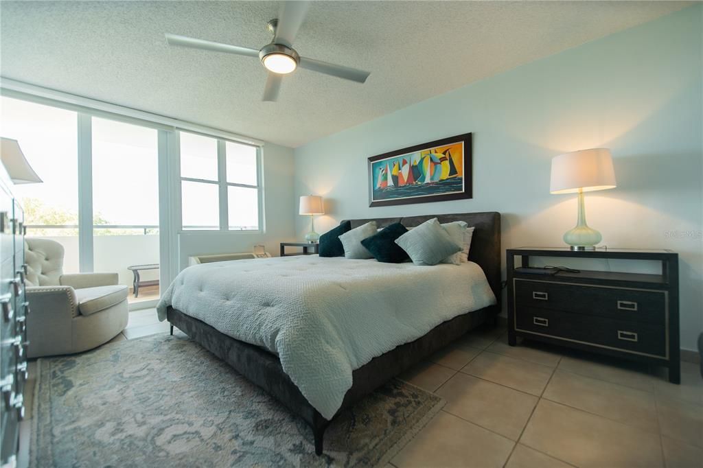 На продажу: $525,000 (2 спален, 2 ванн, 1250 Квадратных фут)