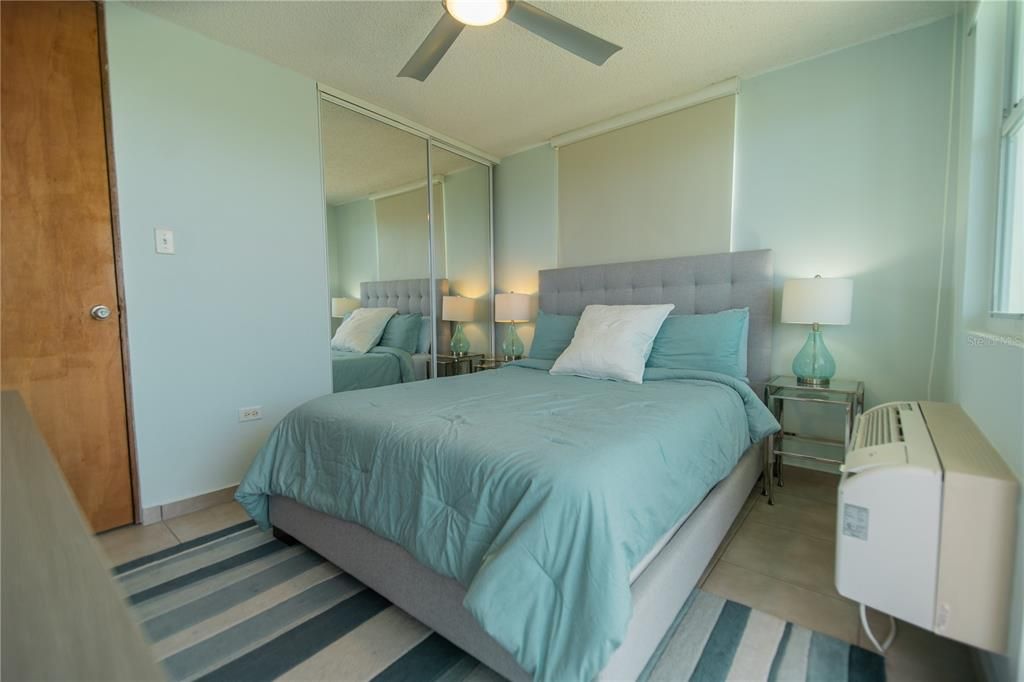 На продажу: $525,000 (2 спален, 2 ванн, 1250 Квадратных фут)