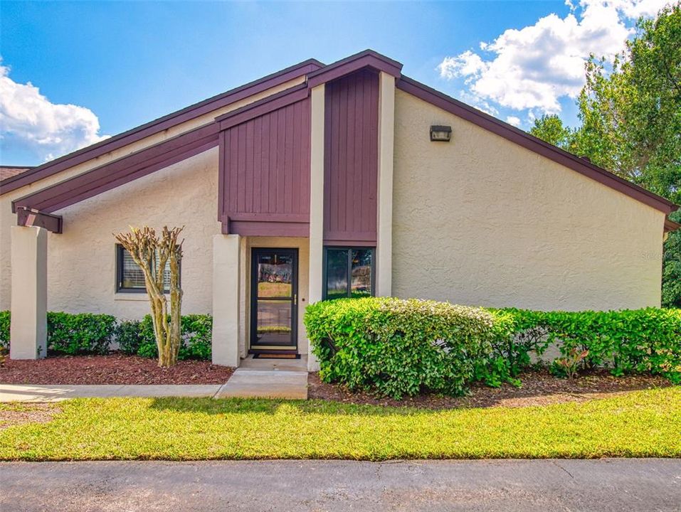 最近售出: $207,000 (2 贝兹, 2 浴室, 1049 平方英尺)