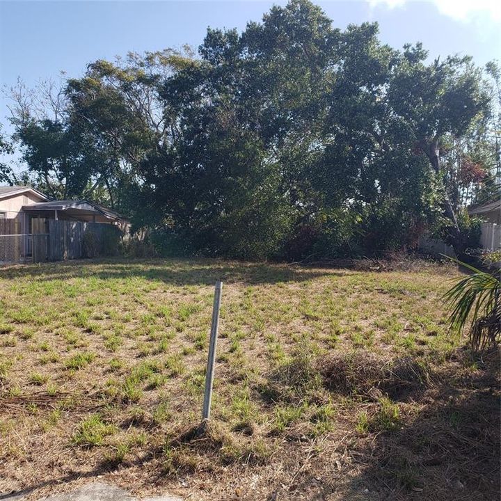 На продажу: $109,000 (0.15 acres)