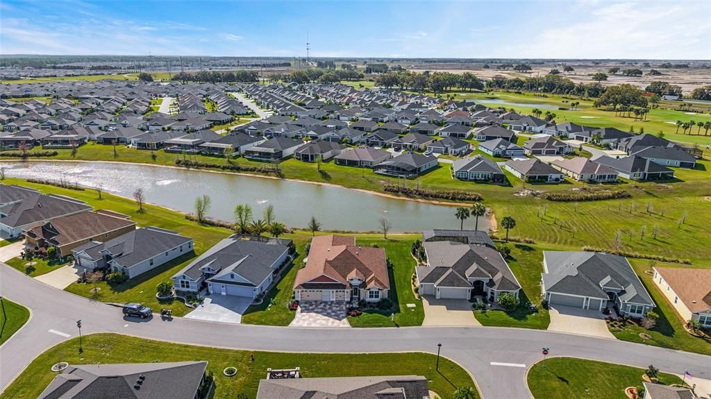 На продажу: $799,900 (3 спален, 2 ванн, 2930 Квадратных фут)