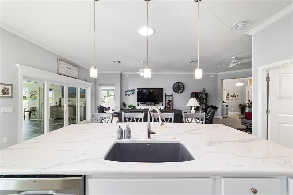 На продажу: $799,900 (3 спален, 2 ванн, 2930 Квадратных фут)