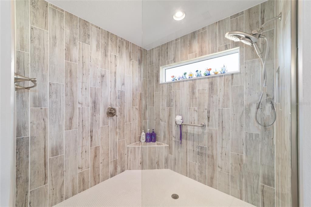 На продажу: $799,900 (3 спален, 2 ванн, 2930 Квадратных фут)