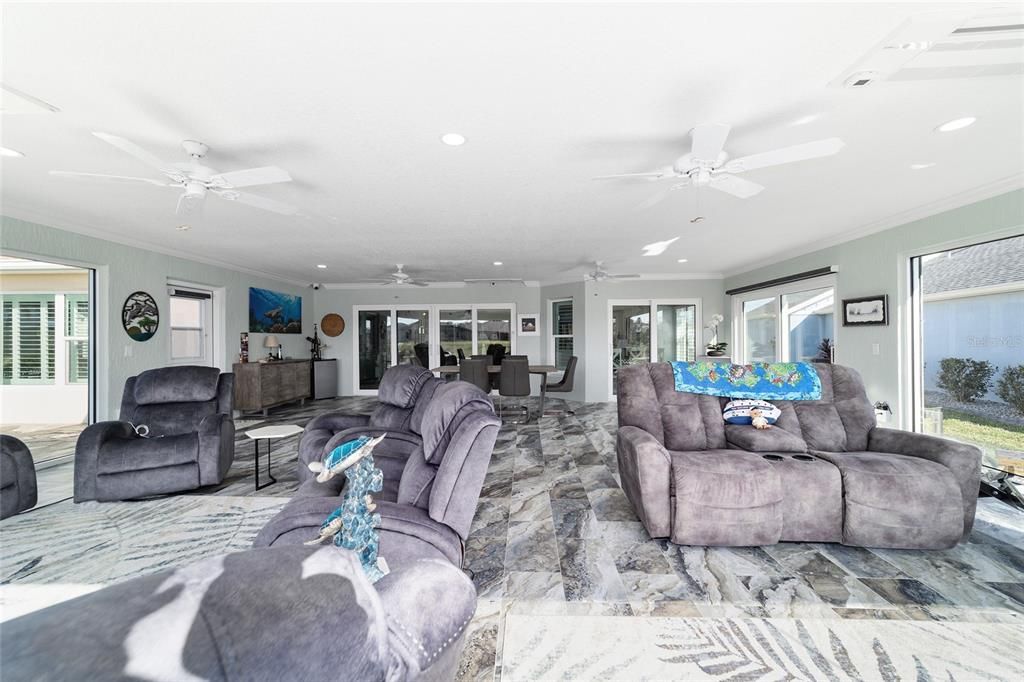 На продажу: $799,900 (3 спален, 2 ванн, 2930 Квадратных фут)