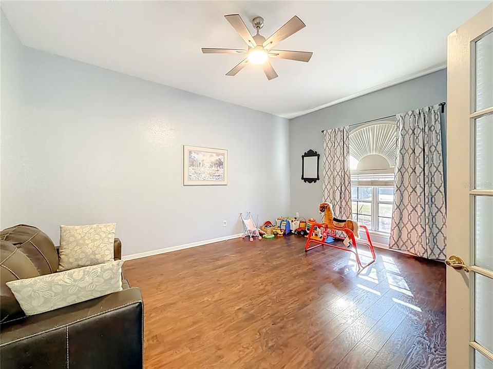 For Sale: $410,700 (3 beds, 3 baths, 2292 Square Feet)