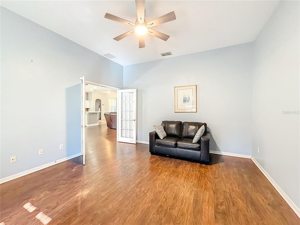 For Sale: $410,700 (3 beds, 3 baths, 2292 Square Feet)