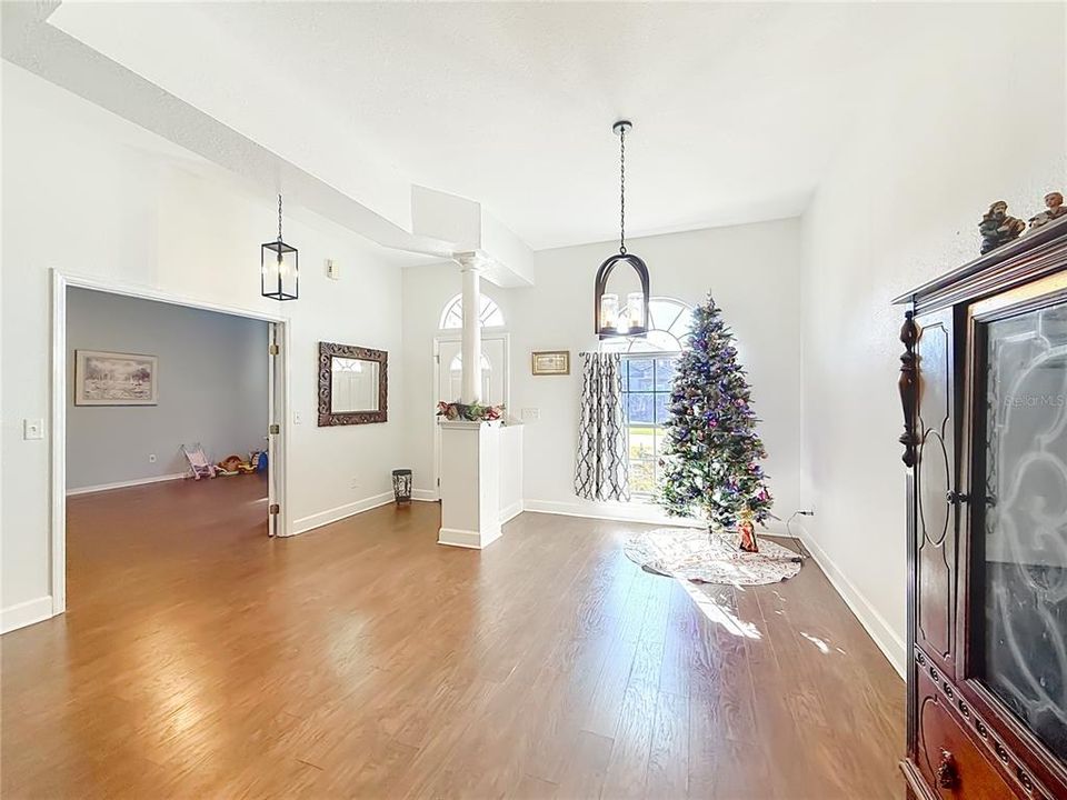 For Sale: $410,700 (3 beds, 3 baths, 2292 Square Feet)