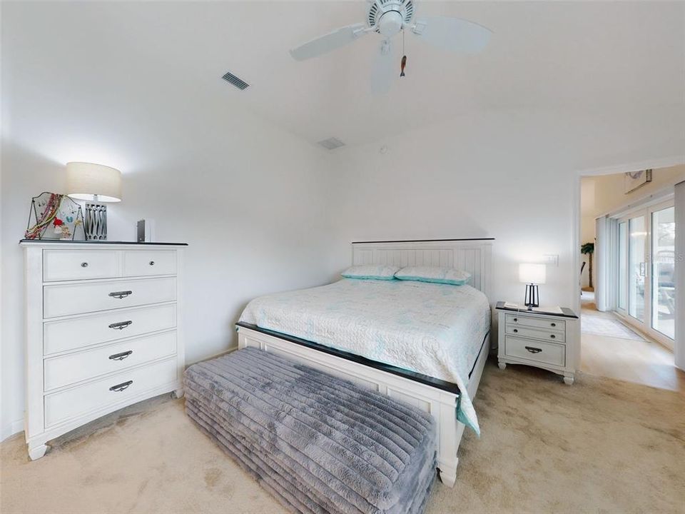 待售: $375,000 (3 贝兹, 2 浴室, 1711 平方英尺)