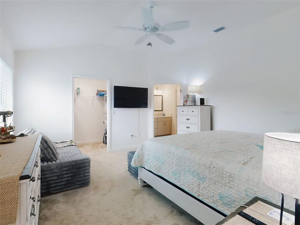 待售: $375,000 (3 贝兹, 2 浴室, 1711 平方英尺)