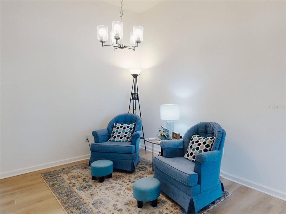 待售: $375,000 (3 贝兹, 2 浴室, 1711 平方英尺)